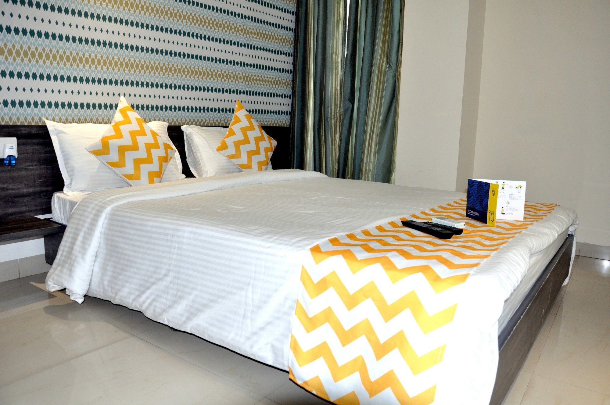 פונה Fabhotel Magnus Calypso Viman Nagar מראה חיצוני תמונה